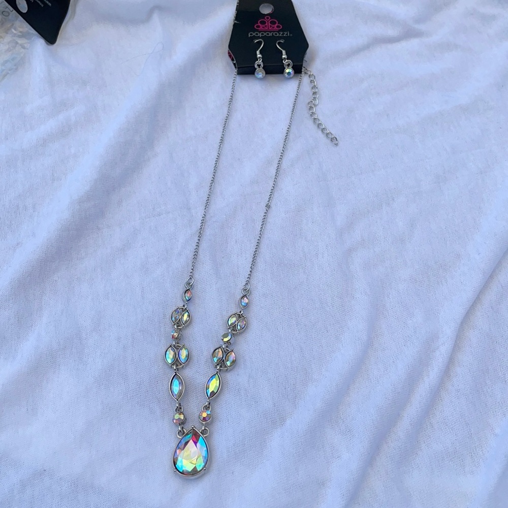 Necklace/earring set